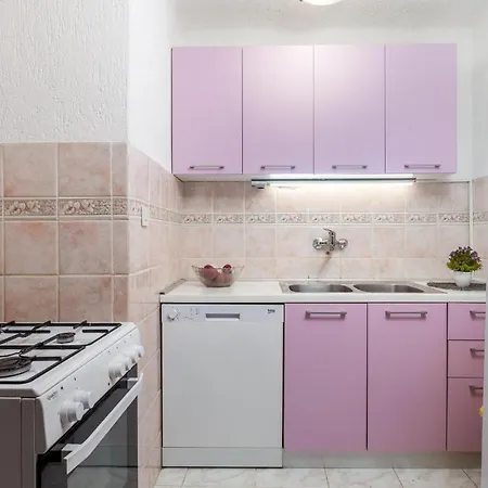 2 Bedroom Cozy In *