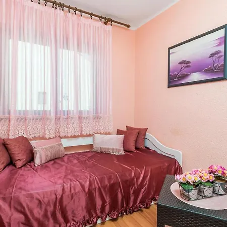 2 Bedroom Cozy In 아파트