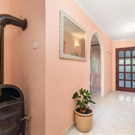 2 Bedroom Cozy In * 里耶卡