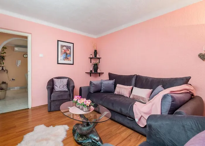 2 Bedroom In Appartamento Fiume