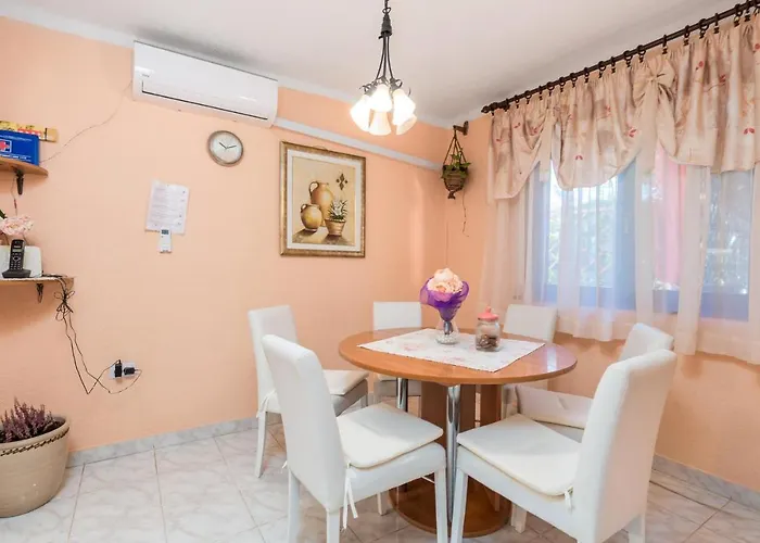 2 Bedroom In * Fiume