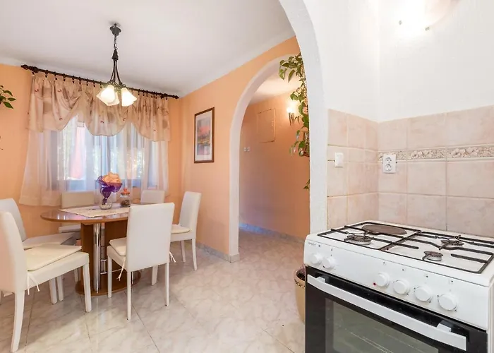 Appartamento 2 Bedroom In Fiume
