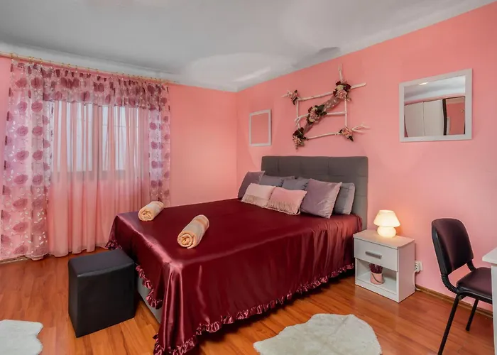 2 Bedroom In *