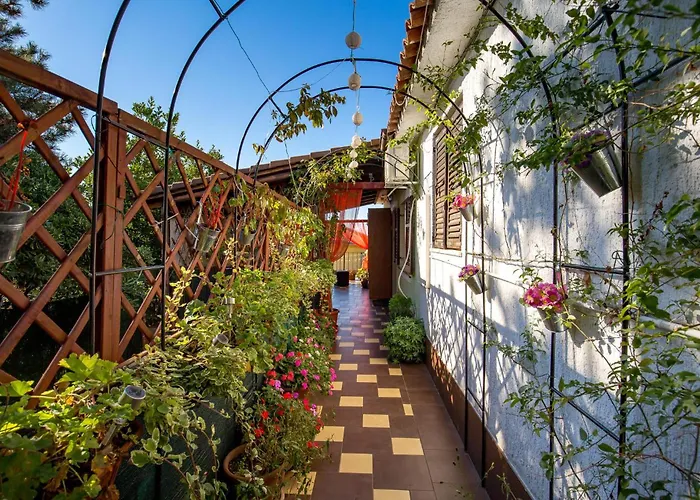 2 Bedroom In *